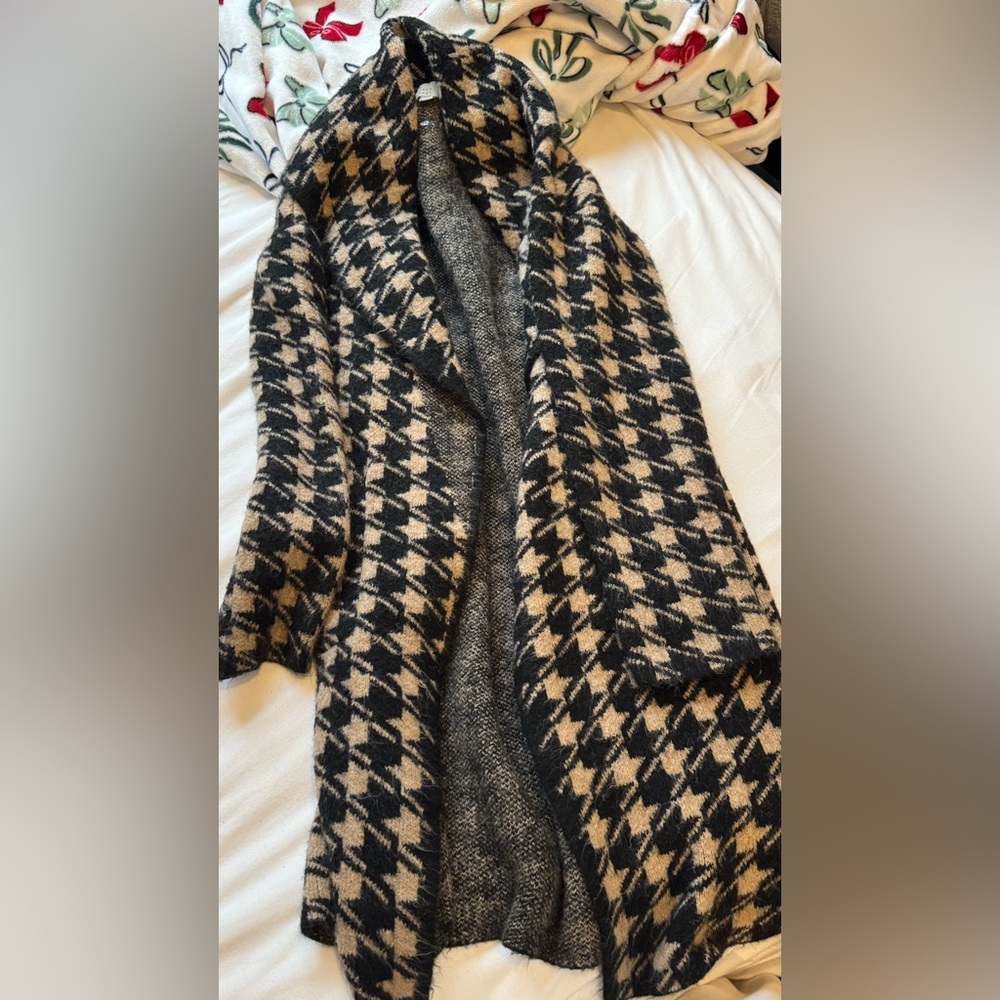 a new day Black and Tan Houndstooth Cardigan